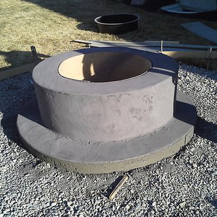 Custom concrete fire pit built by Creative Edge Concrete in Utah
